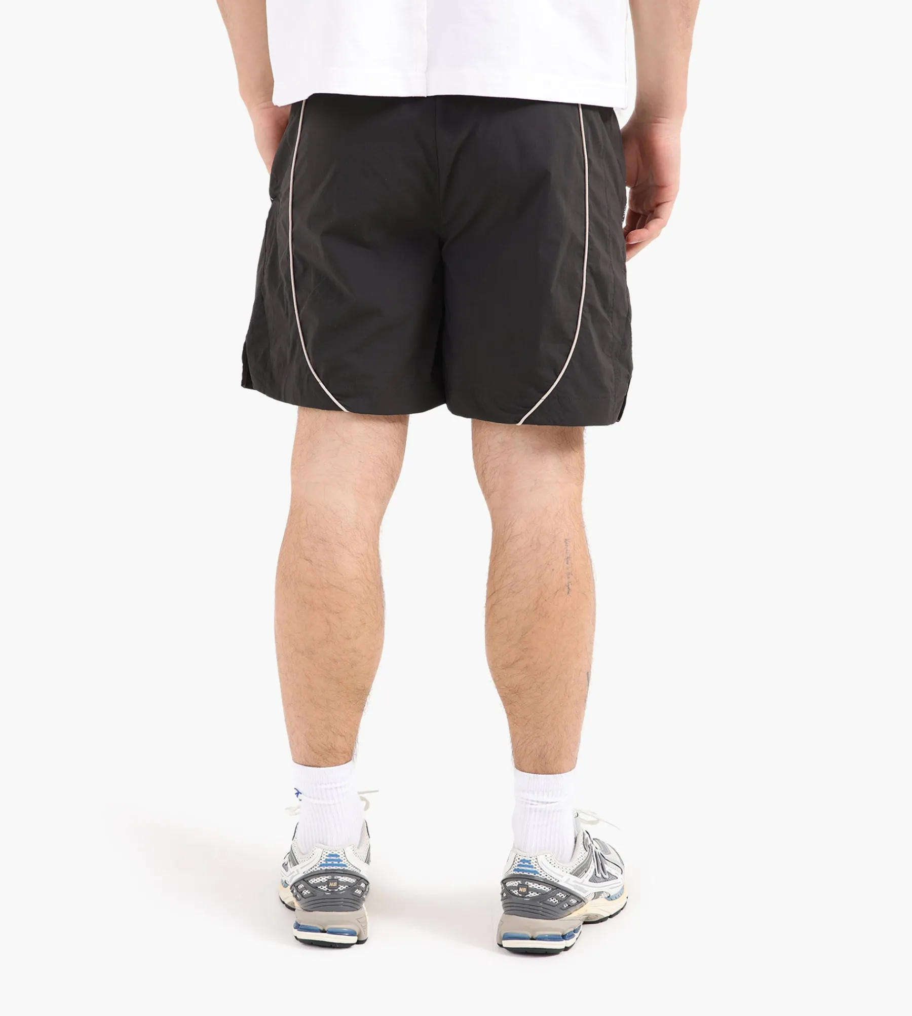 ACMH By Magic Castles Delay Short Soft Black