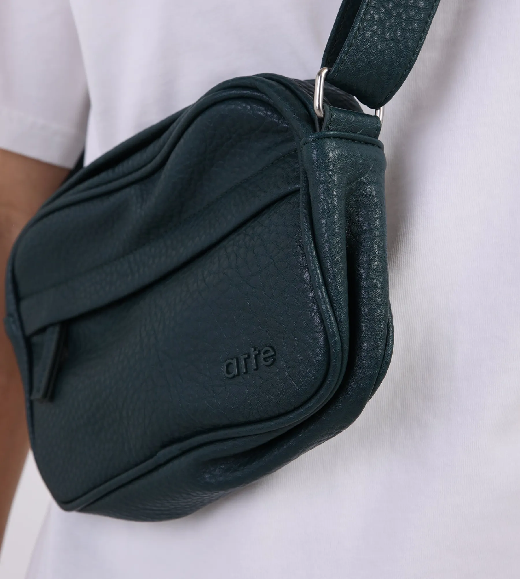 Arte Antwerp Texture Leather Bag Green