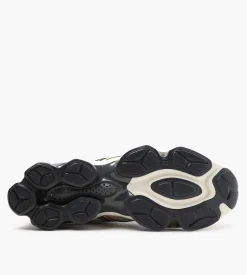 Asics Gel-Quantum Kinetic Sand Black