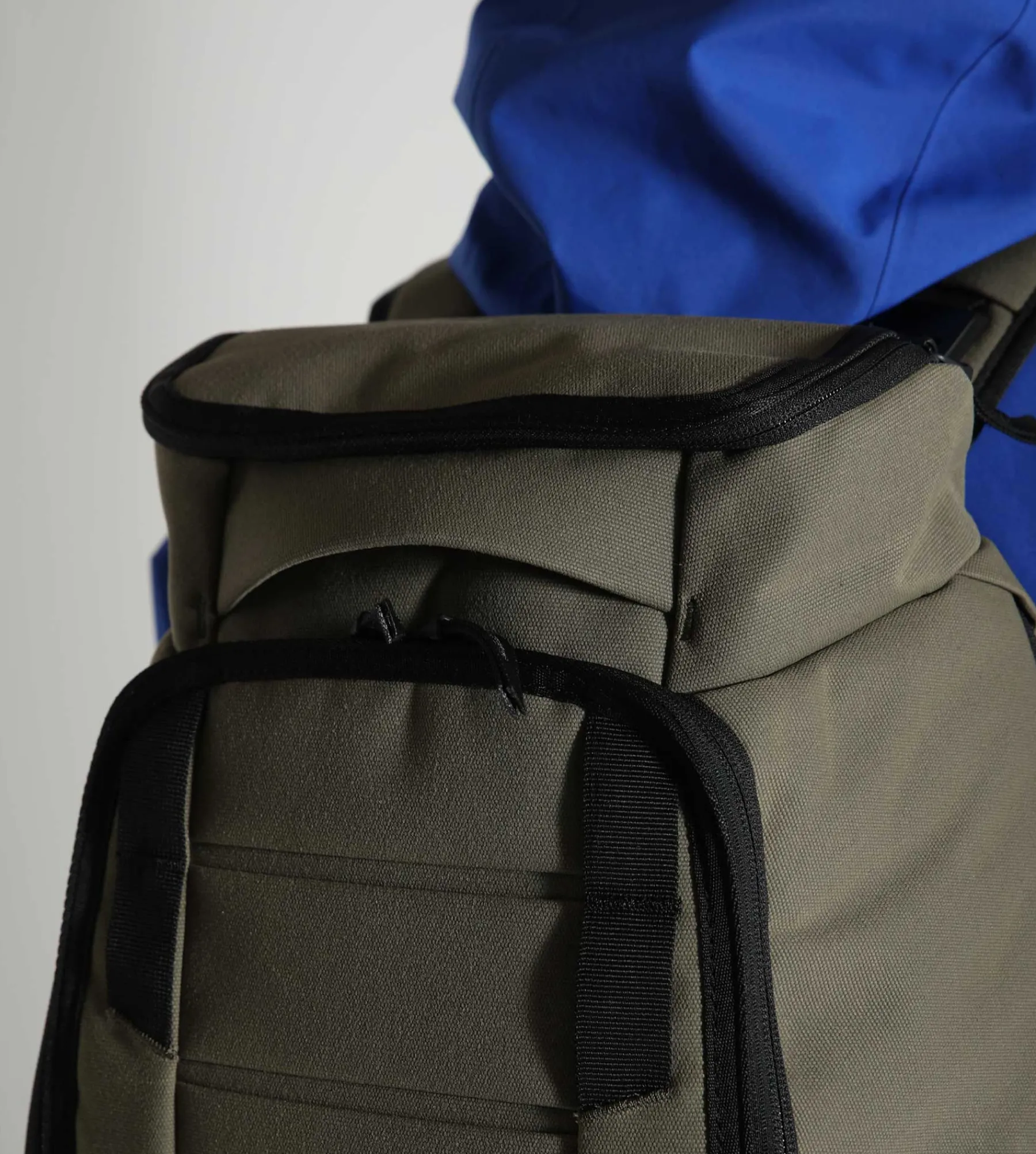 D__b__™ Hugger Backpack 25L Mash Green