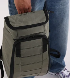 D__b__™ Hugger Backpack 25L Forest Green