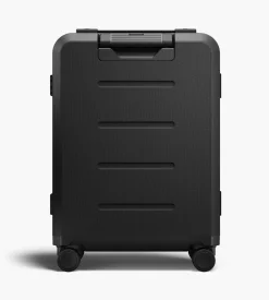 D__b__™ Ramverk Pro Carry-on Black Out