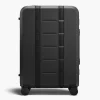 D__b__™ Ramverk Pro Check-in Luggage Medium Black Out