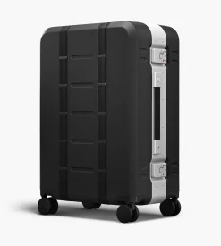 D__b__™ Ramverk Pro Check-in Luggage Medium Silver