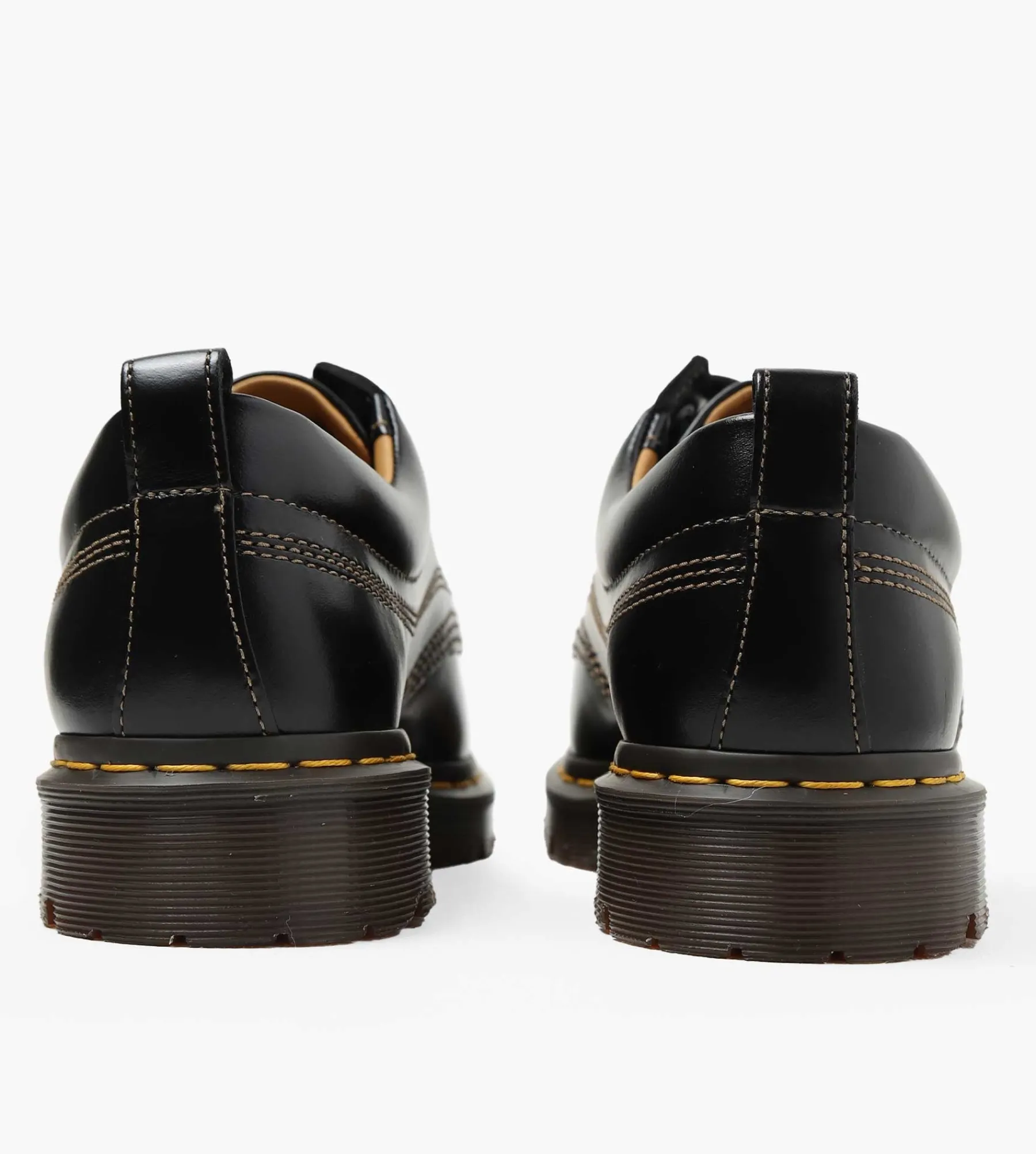 Dr. Martens Lowell Black Analine
