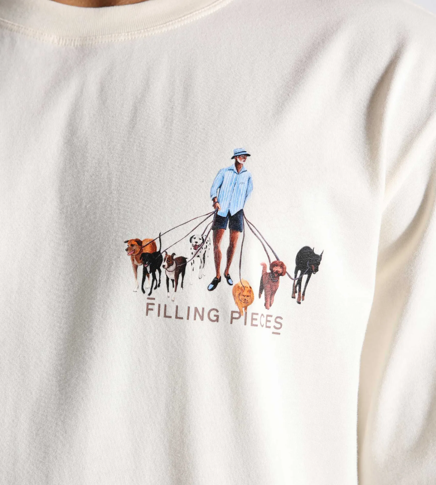 Filling Pieces T-shirt Dog Walker Antique White