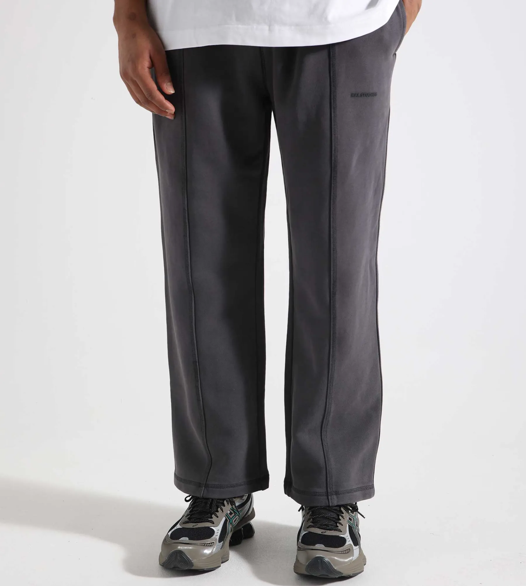 HAL Studios Haus Sweatpant Washed Black