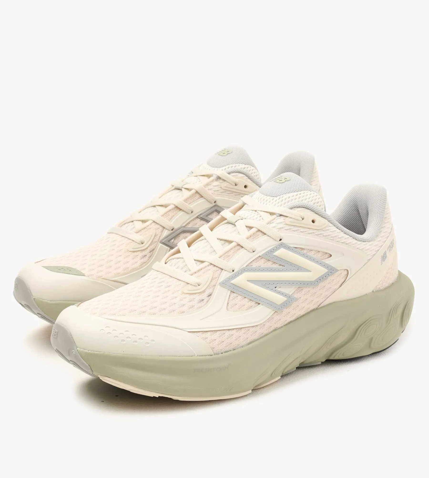 New Balance UTRNWA Linen