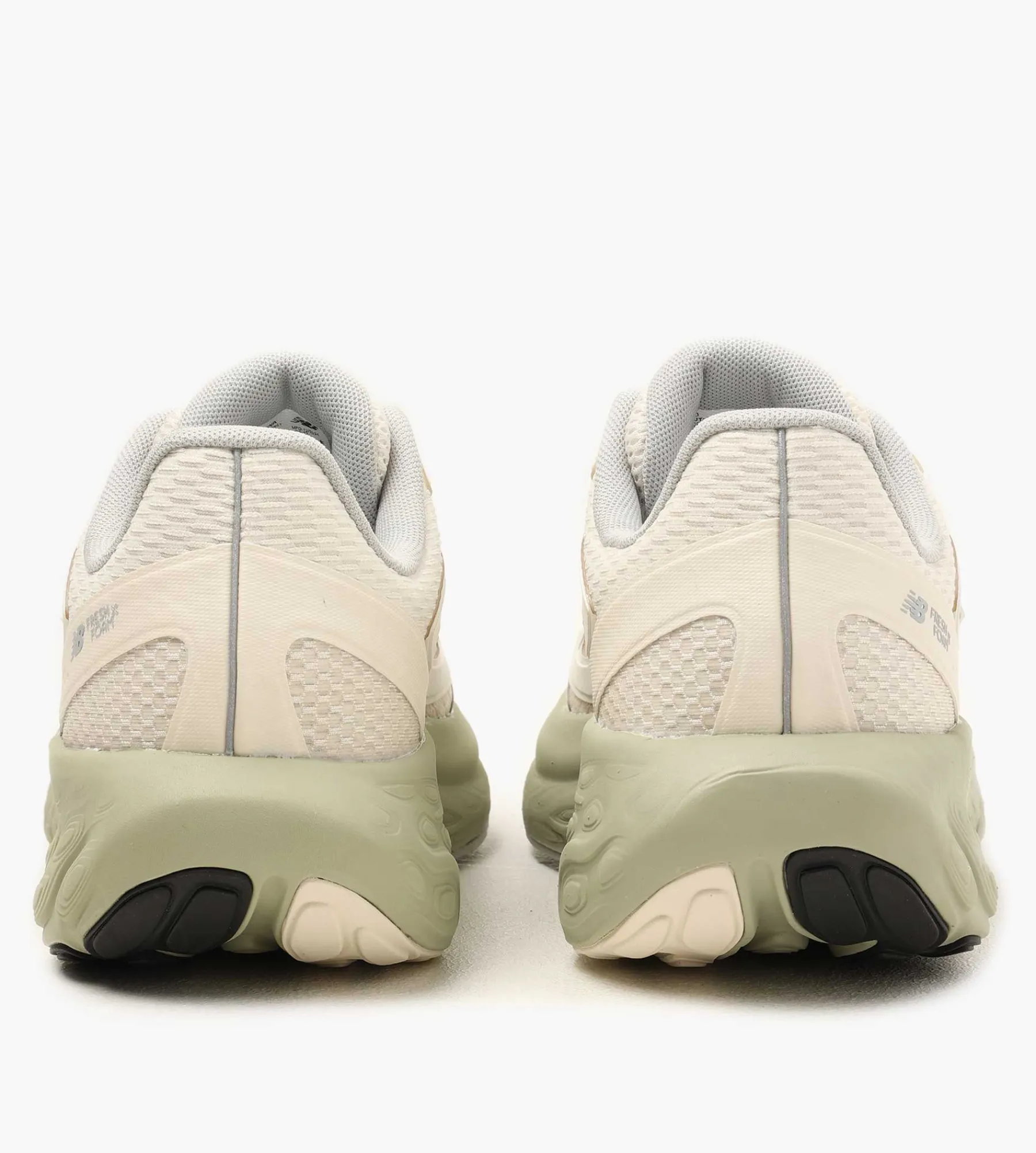 New Balance UTRNWA Linen