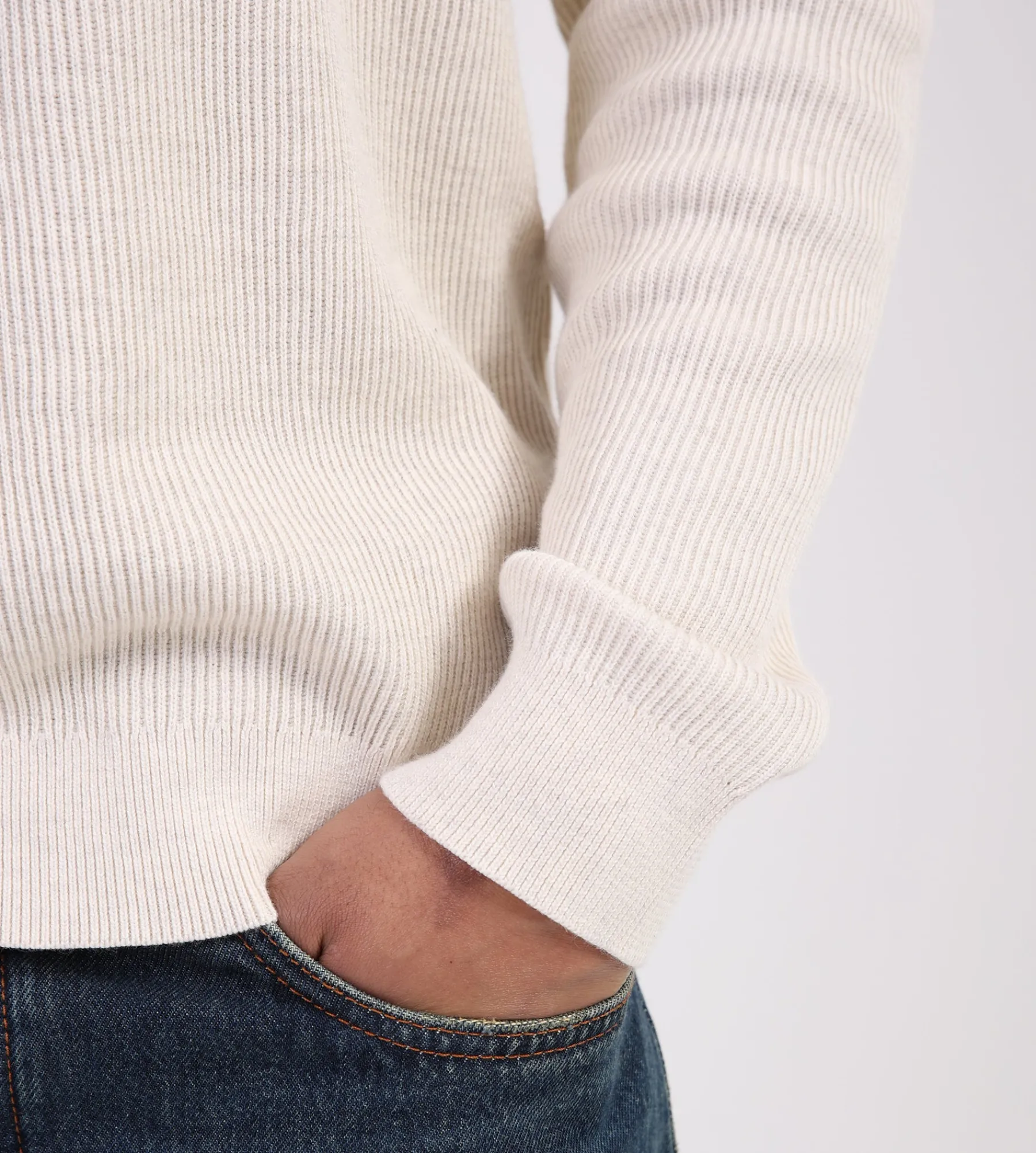 NN.07 Hansie LS Zip 6600 Ivory