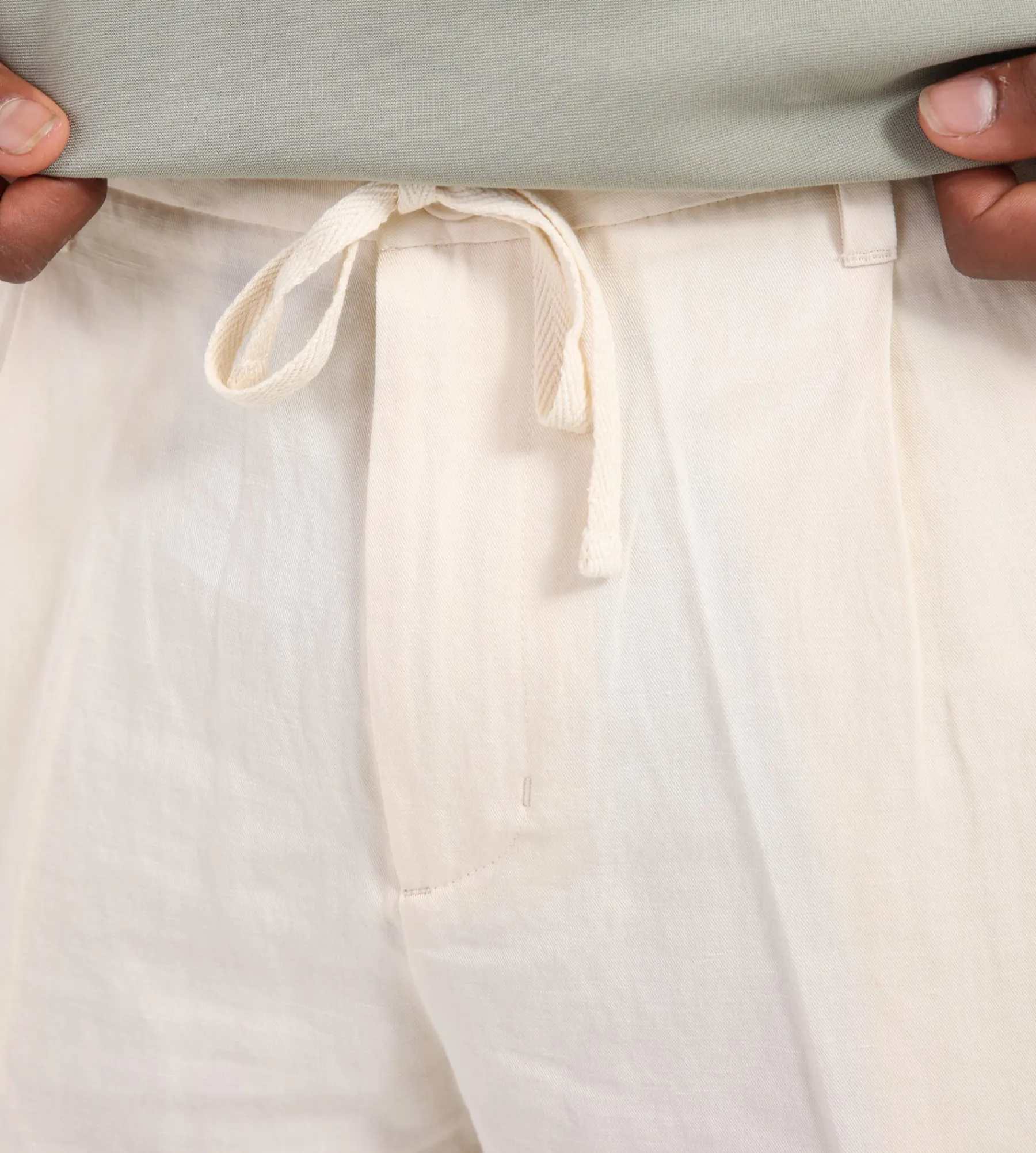 OLAF Cotton Linen Shorts Off-white