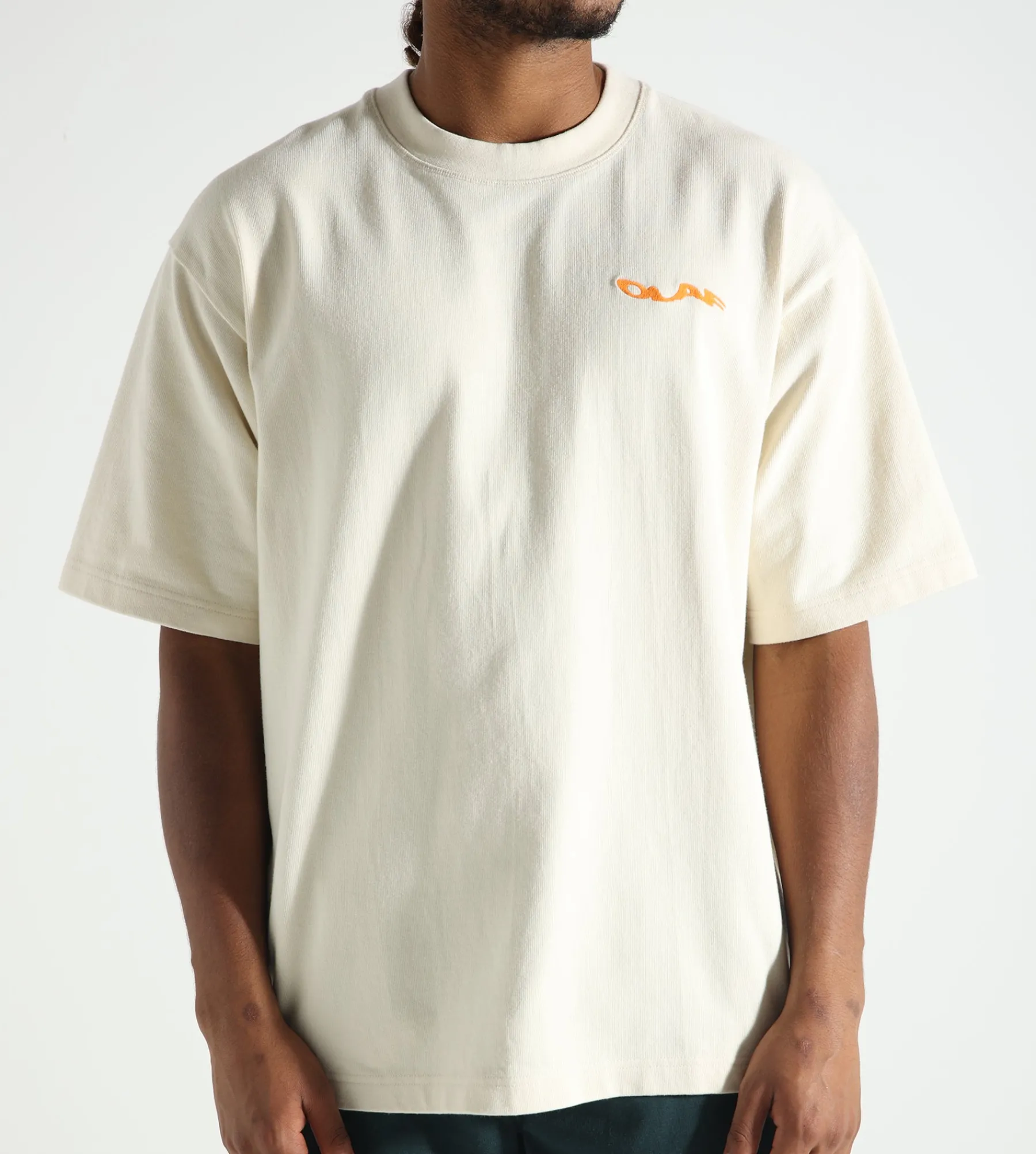 OLAF Wavy Drift Embro Tee Off-White