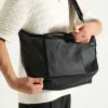 D__b__™ Ramverk Pro Sling Bag 20L Black Out