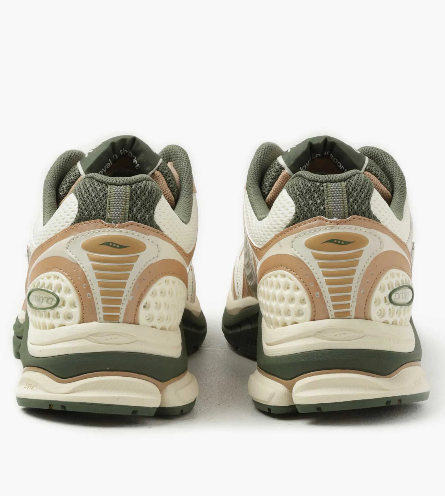 Saucony & Friends Progrid Triumph 4 Cream Doe