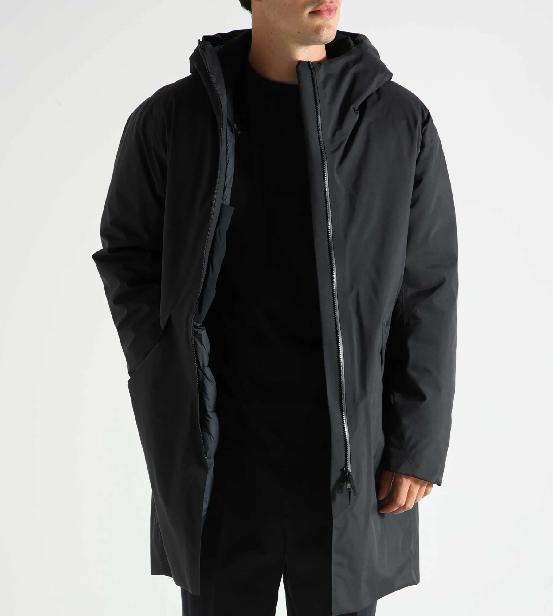 Veilance Monitor Down Coat M Black