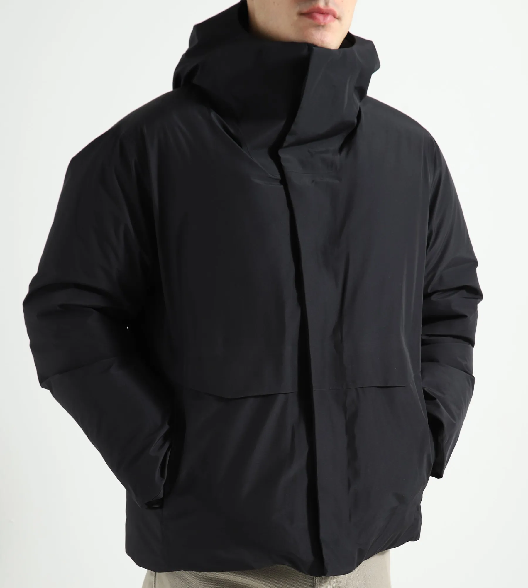 Veilance Sorin Down Jacket Black